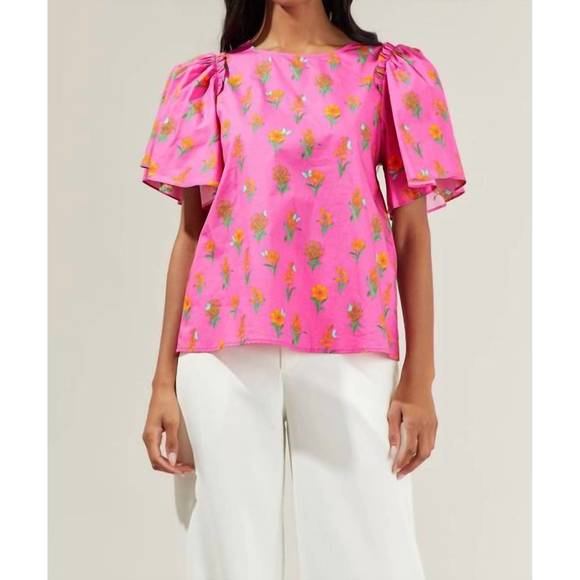 SUGARLIPS Tops - NEW SUGARLIPS floral flutter sleeve in fuchsia